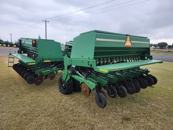 Image of Great Plains 3S-3000HD equipment image 2