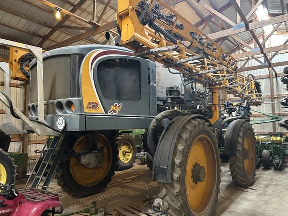 Image of Hagie STS12 equipment image 2