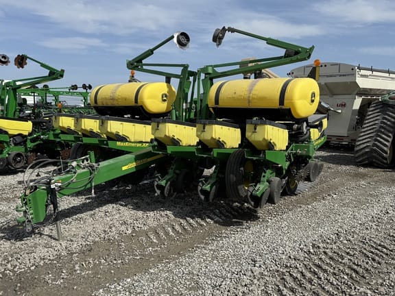 2009 John Deere 1760 Equipment Image0