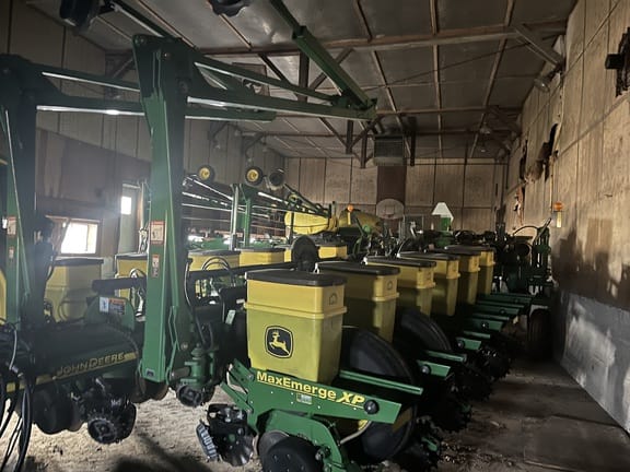 2009 John Deere 1770 Equipment Image0