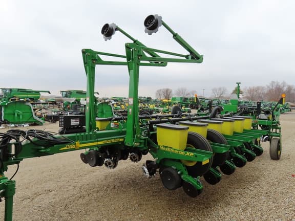 Image of John Deere 1770 equipment image 4
