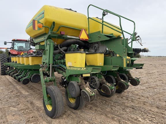 Image of John Deere 1770 equipment image 2