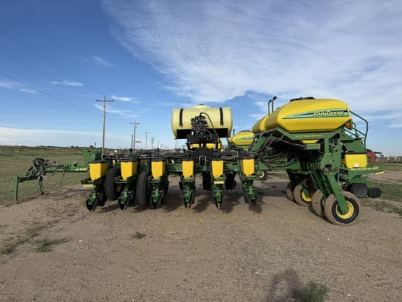 Image of John Deere 1770 equipment image 4