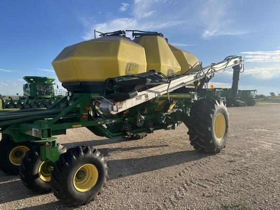 Image of John Deere 1870 equipment image 4