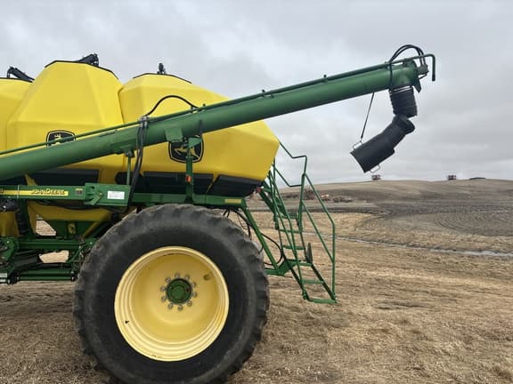 Image of John Deere 1890 equipment image 3