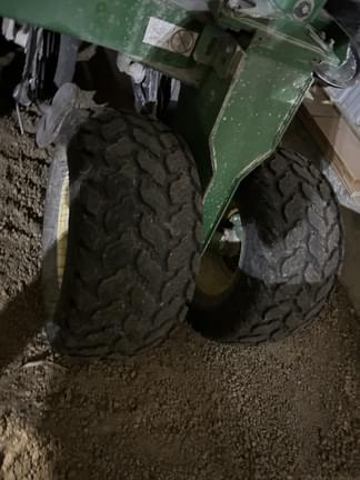 Image of John Deere 1990 equipment image 2