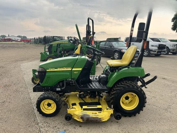 Image of John Deere 2305 equipment image 3