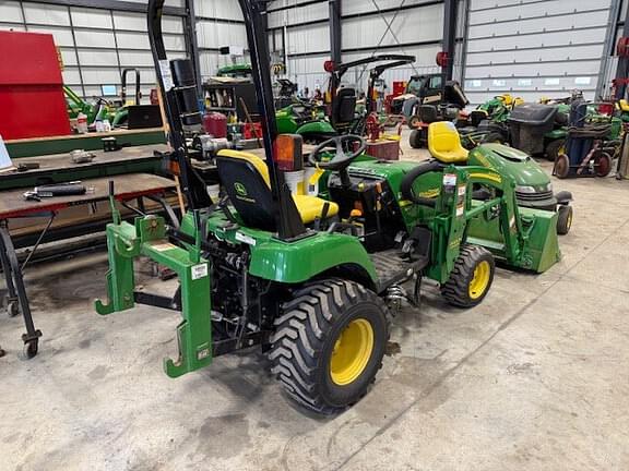Image of John Deere 2305 equipment image 1
