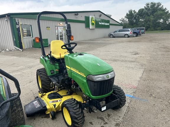 Image of John Deere 2305 equipment image 2