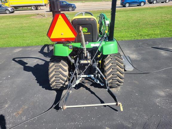 Image of John Deere 2305 equipment image 4