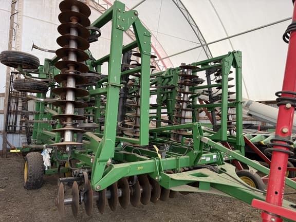 Image of John Deere 2310 equipment image 2