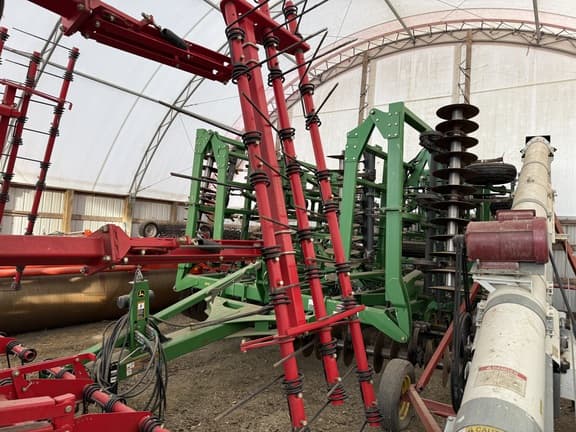 Image of John Deere 2310 equipment image 1