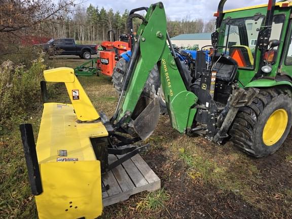 Image of John Deere 3320 equipment image 4