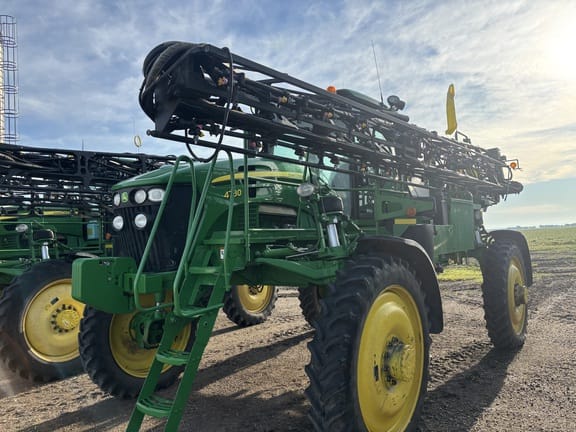 2009 John Deere 4730 Equipment Image0