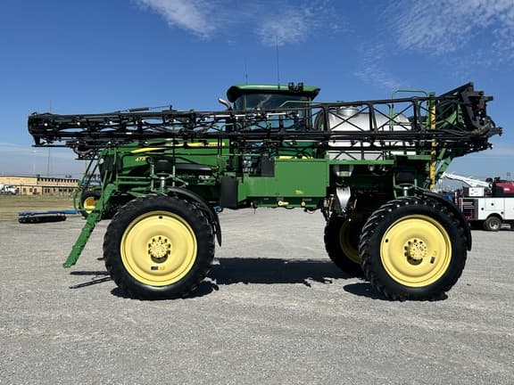Image of John Deere 4730 equipment image 1
