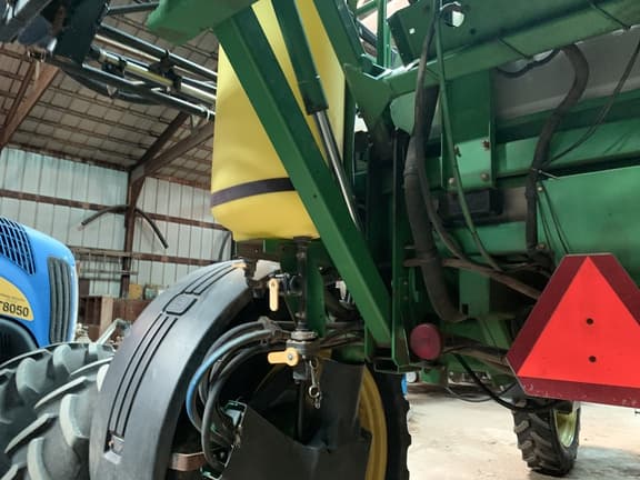 Image of John Deere 4730 equipment image 4