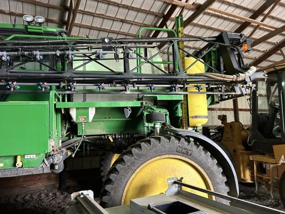 Image of John Deere 4830 equipment image 2