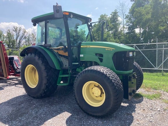2009 John Deere 5065M Equipment Image0