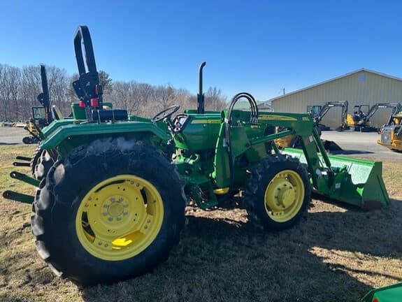 Image of John Deere 5075E equipment image 4
