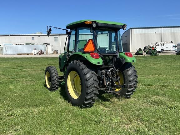 Image of John Deere 5083E equipment image 3