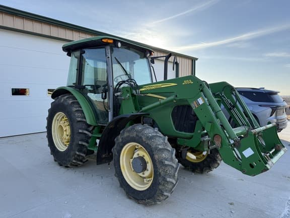 Image of John Deere 5101E equipment image 3