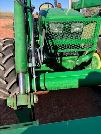 Image of John Deere 5105M equipment image 2