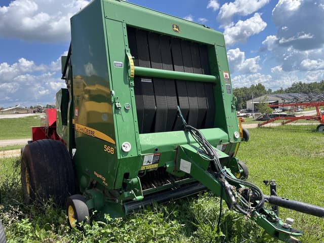 Image of John Deere 568 equipment image 2