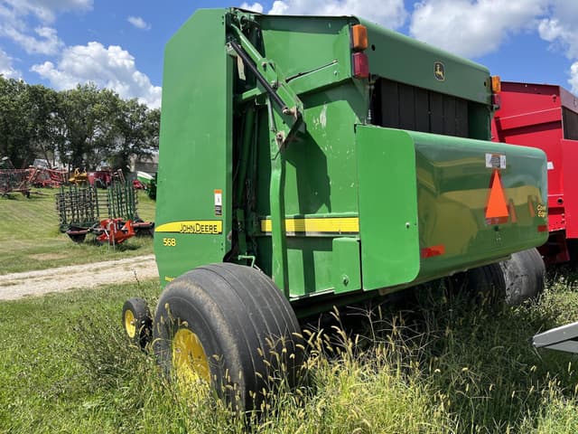 Image of John Deere 568 equipment image 3
