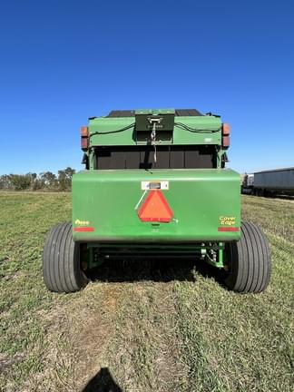 Image of John Deere 568 equipment image 3