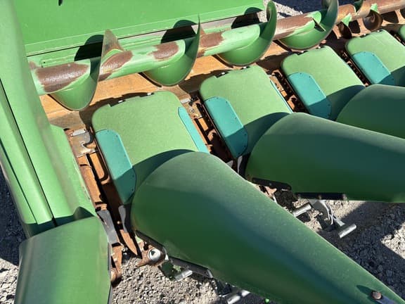 Image of John Deere 608C equipment image 4