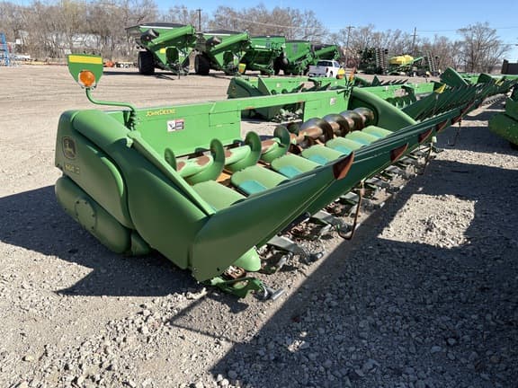 Image of John Deere 608C equipment image 3