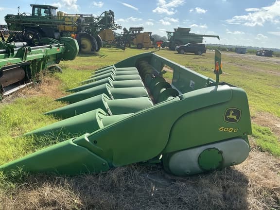 Image of John Deere 608C equipment image 4