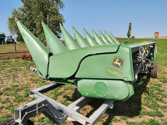 Image of John Deere 608C equipment image 2