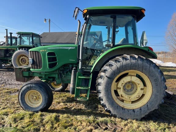 Image of John Deere 6115D equipment image 2