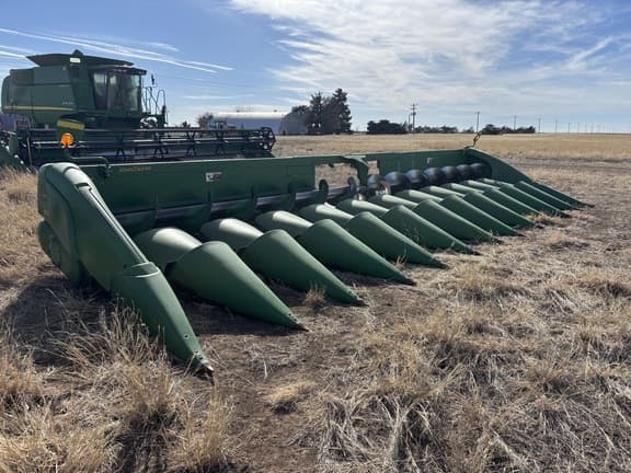 Image of John Deere 612C equipment image 4