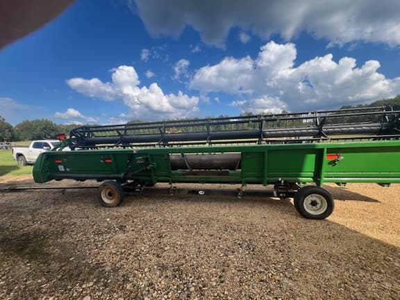 Image of John Deere 630F equipment image 4