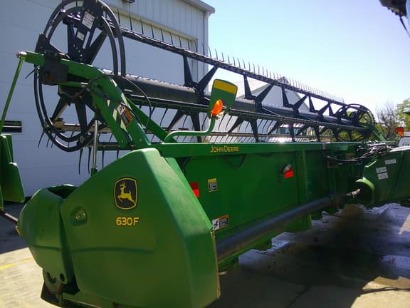 Image of John Deere 630F equipment image 4