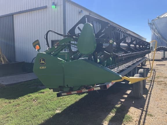 Image of John Deere 635F equipment image 2