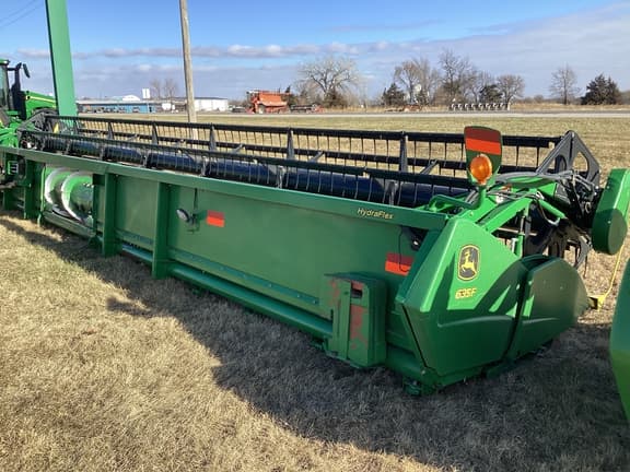 Image of John Deere 635F equipment image 3