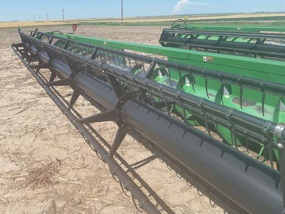 Image of John Deere 635F equipment image 2