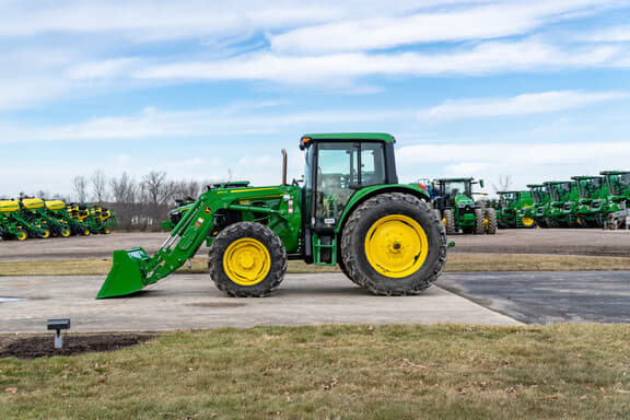 Image of John Deere 6430 equipment image 1