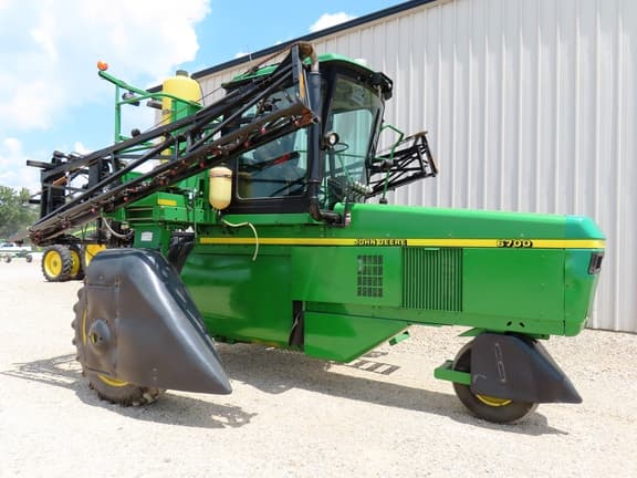 Image of John Deere 6700 equipment image 4