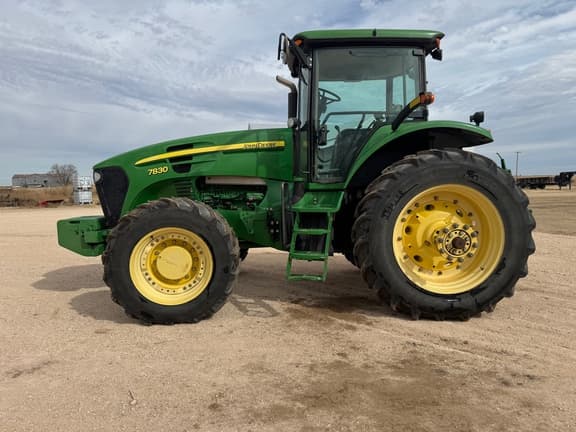 Image of John Deere 7830 equipment image 1