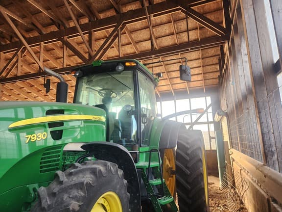 Image of John Deere 7930 equipment image 1