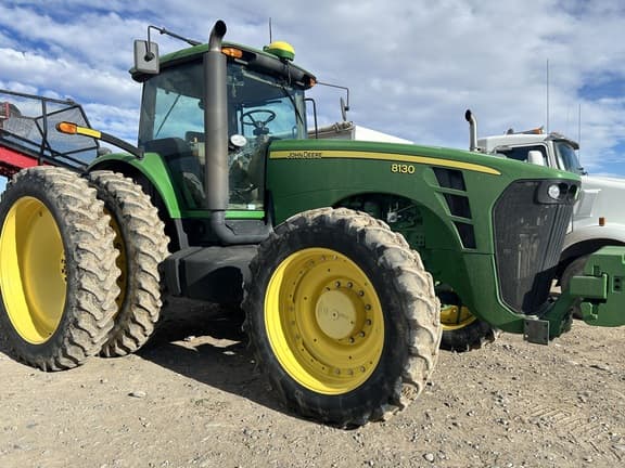 Image of John Deere 8130 equipment image 4