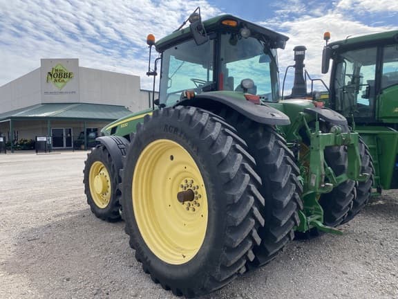 Image of John Deere 8330 equipment image 2