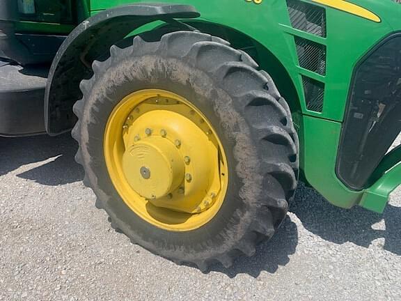 Image of John Deere 8330 equipment image 1