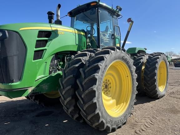 Image of John Deere 9230 equipment image 1