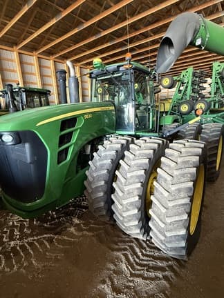 Image of John Deere 9530 equipment image 1