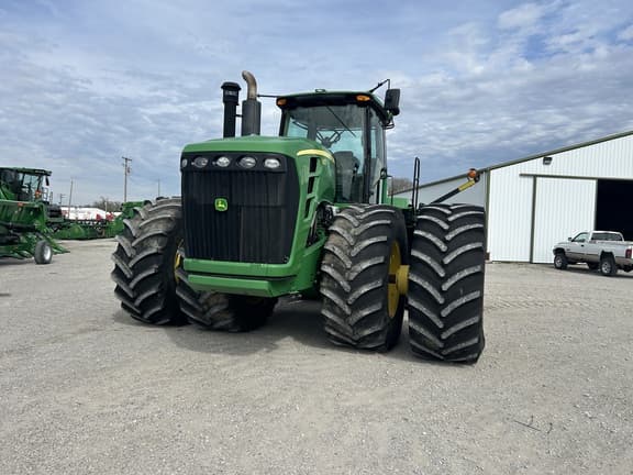 Image of John Deere 9530 equipment image 4